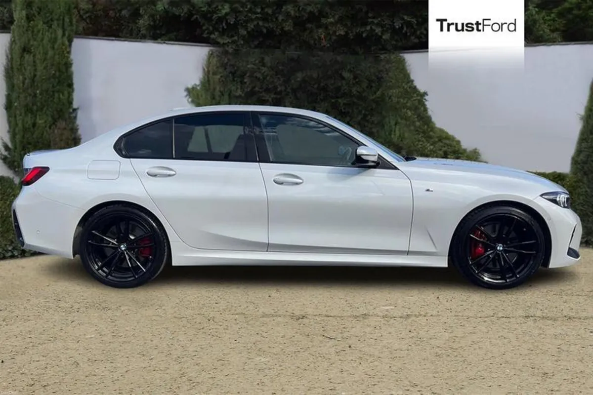 BMW 3-Series 320i M Sport 4dr Step Auto [Pro Pack] - Image 3