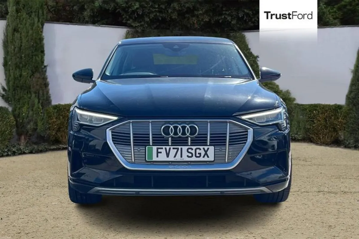 Audi e-tron 50 Technik SUV 22'' SQ5 ALLOYS  Auto q - Image 6