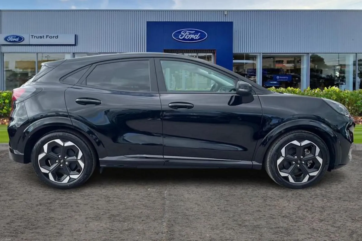 Ford Puma 123kW Premium 43kWh 5dr Auto - Image 3