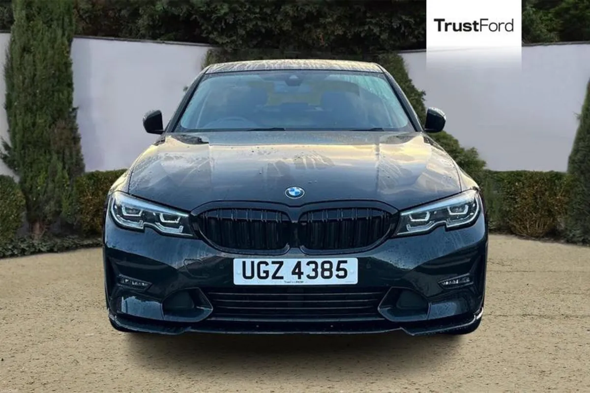 BMW 3-Series 318i Sport 4dr Step Auto- 20'' M4 ALL - Image 6
