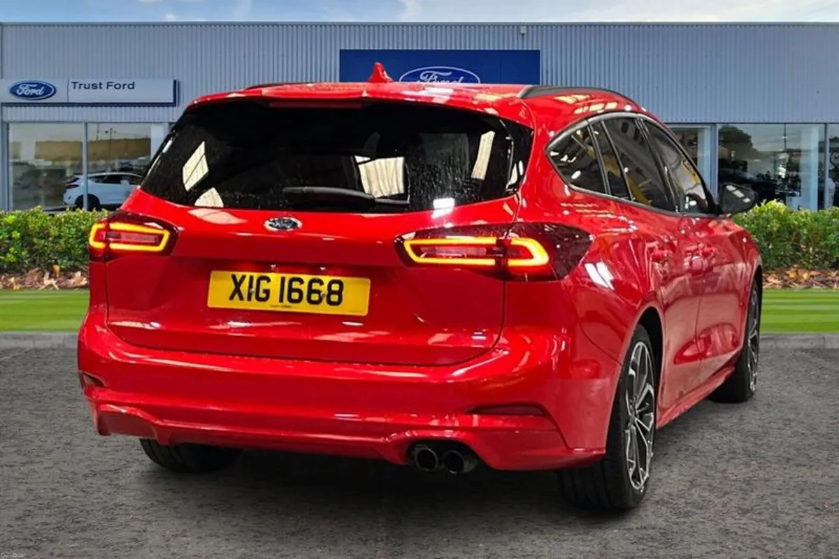 Ford Focus 1.0 EcoBoost Hybrid mHEV 155 ST-Line X - Image 4