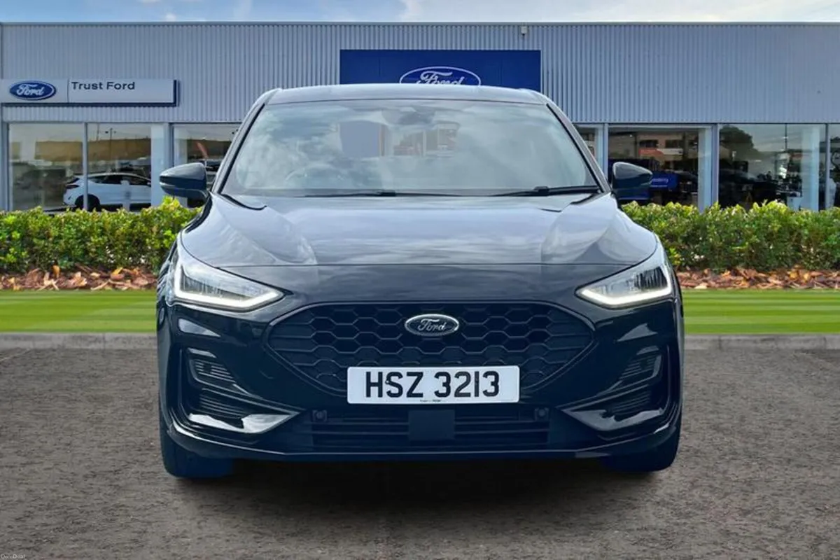 Ford Focus 1.0 EcoBoost Hybrid mHEV 155 ST-Line X - Image 6
