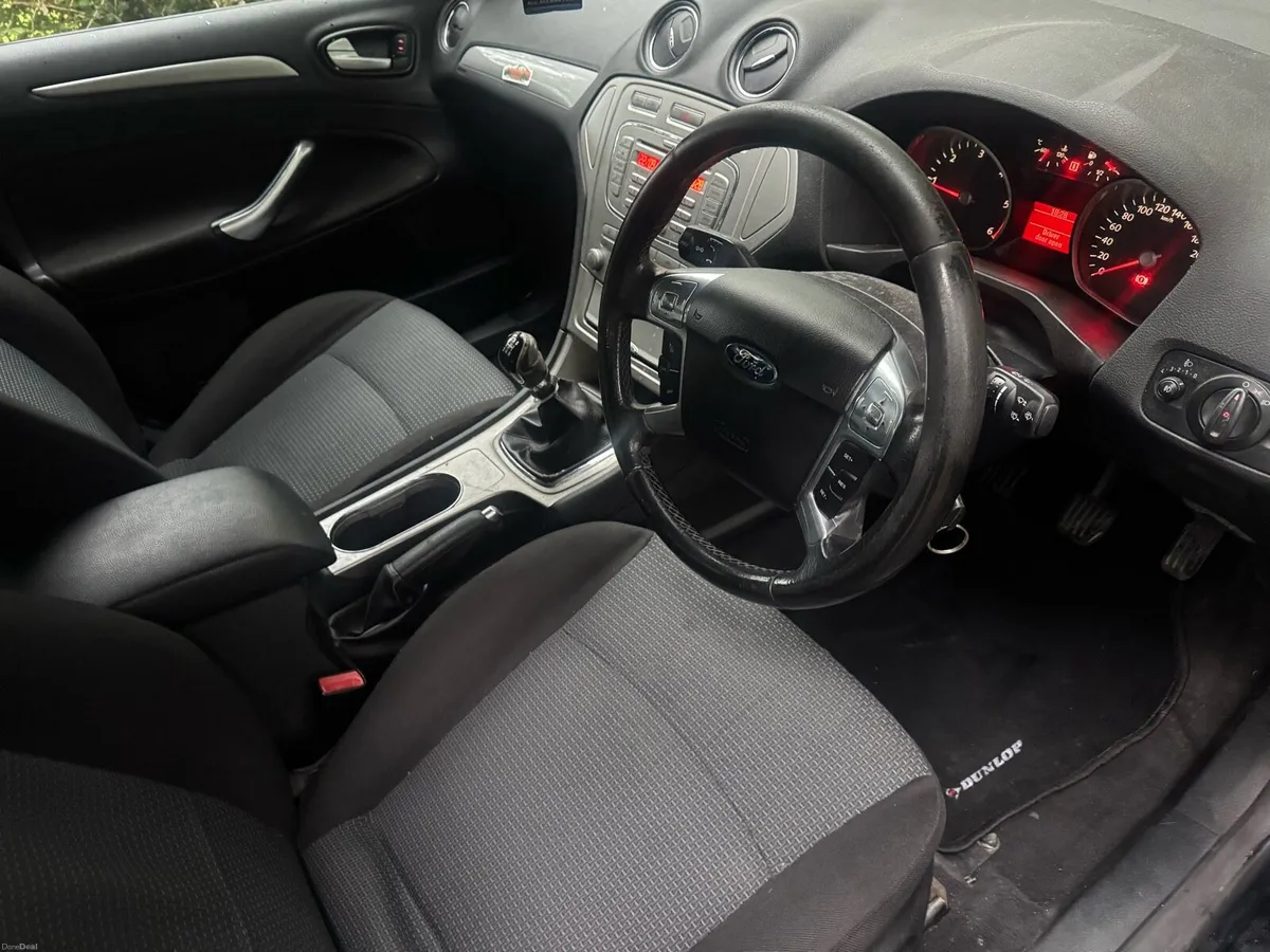 Ford mondeo - Image 5