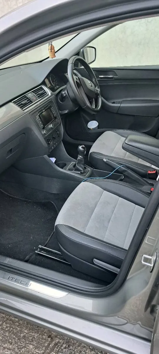 Car - Image 5