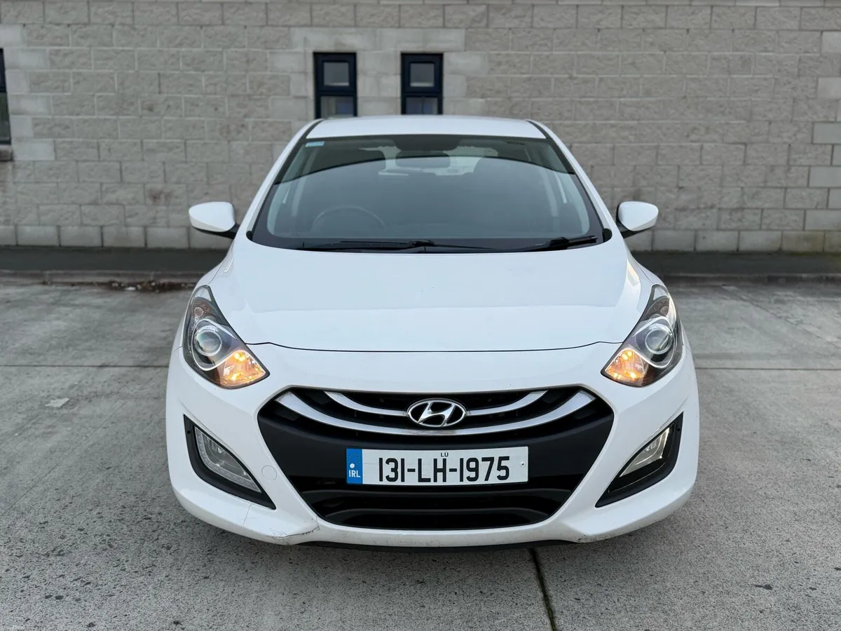 2013 hyundai i30 €2700 1.6diesel with new nct 5/27 - Image 2