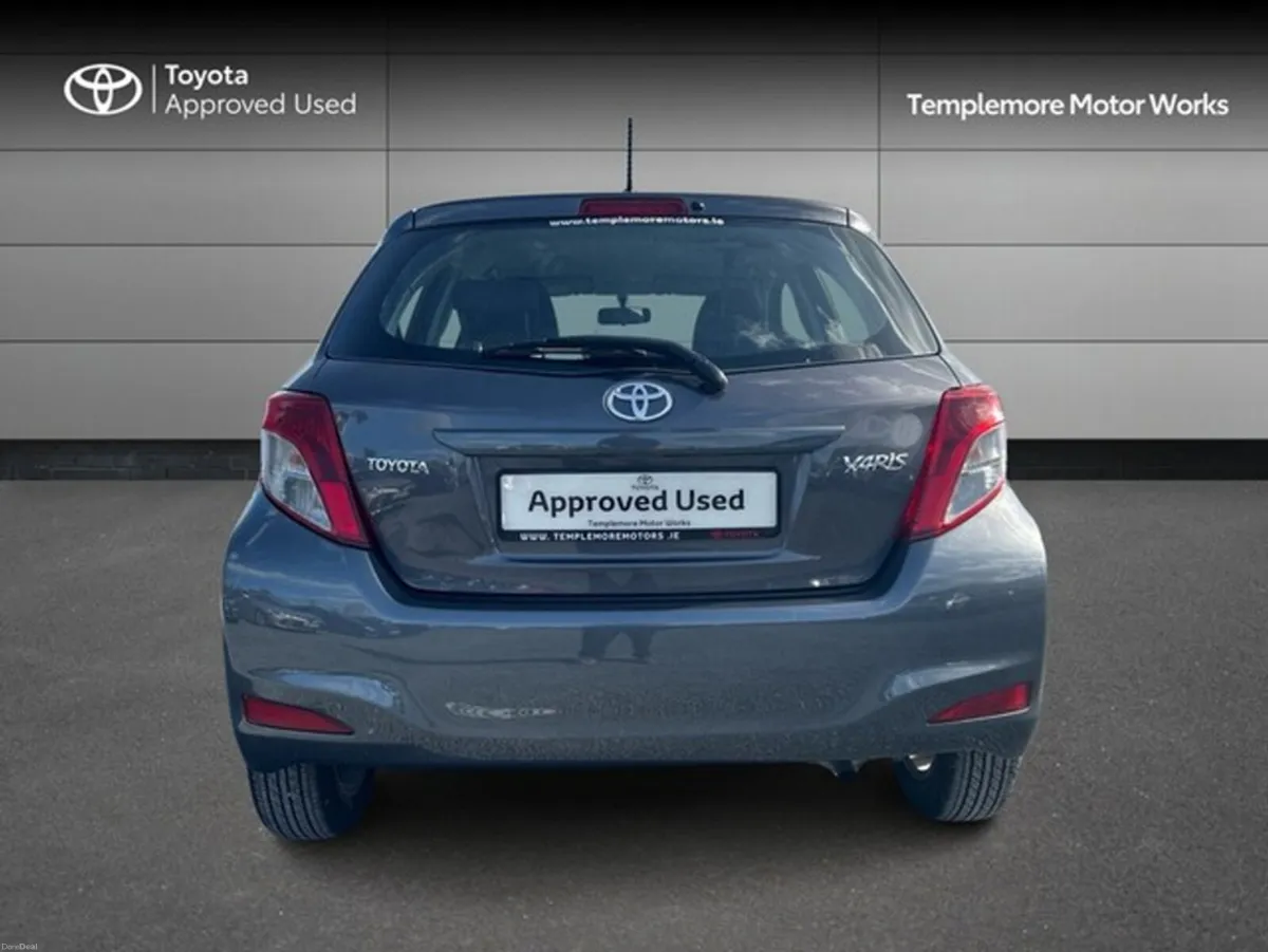 Toyota Yaris YARIS 1.0 5DR AURA - Image 4