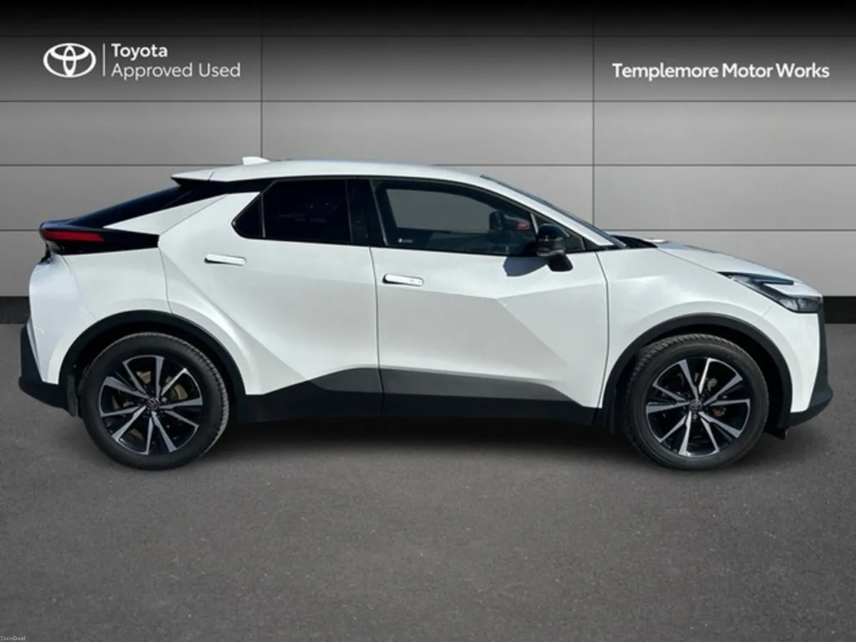 Toyota C-HR Hybrid Sport - Image 3