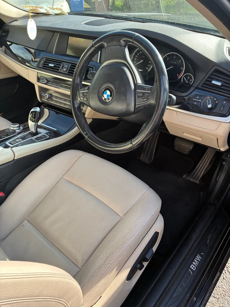BMW 5-Series 2015 - Image 6