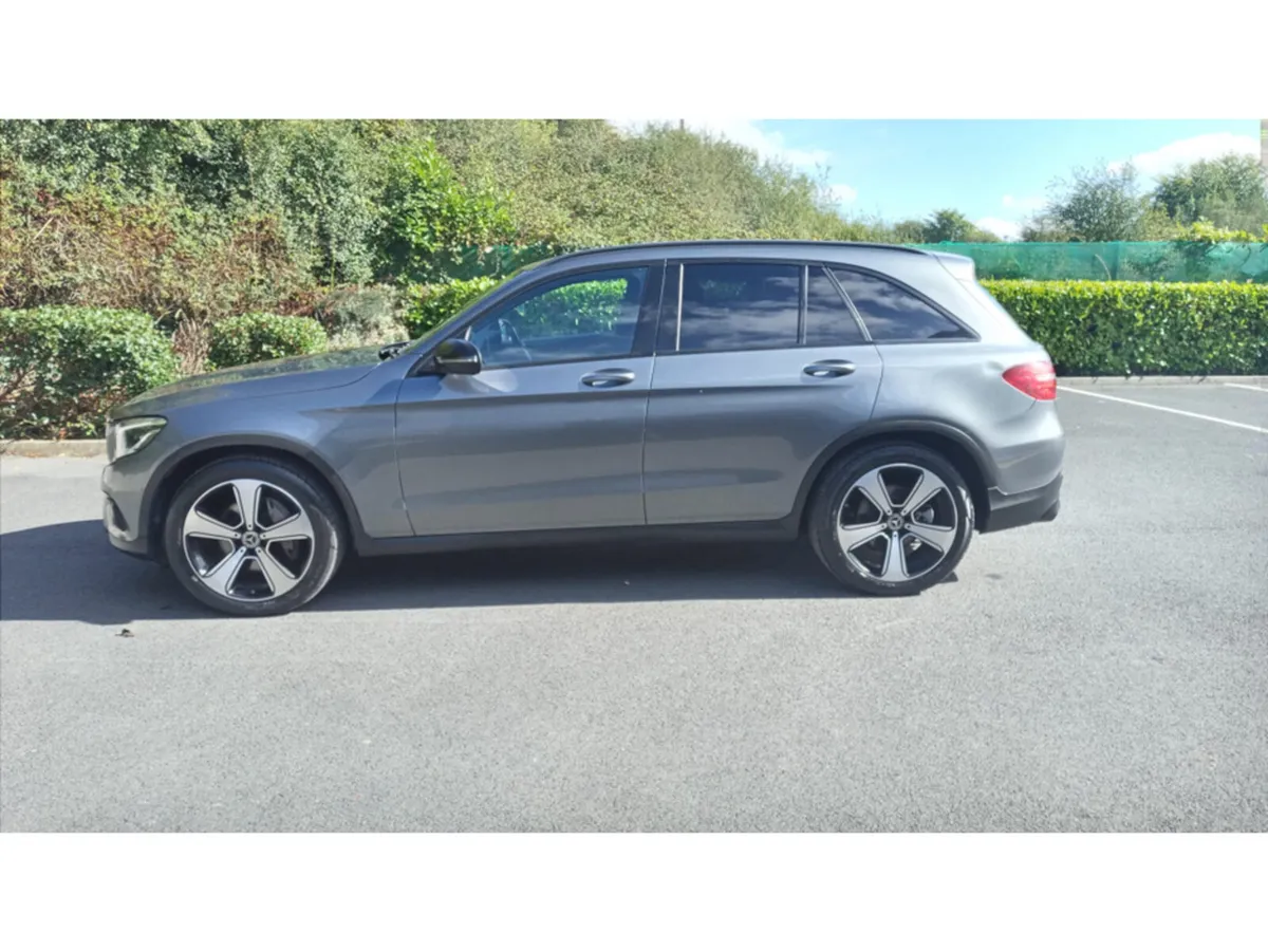 Mercedes-Benz GLC 220D/2019/2.1 DIESEL/AUTOMATIC - Image 1