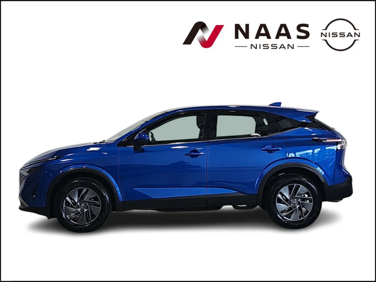 Nissan Qashqai 1.3 MHEV SV MY24 4DR - Image 3