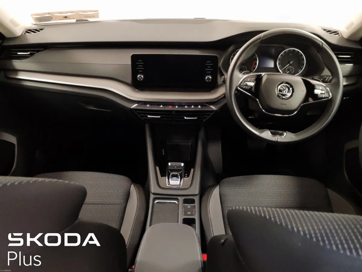 Skoda Octavia C AMBITION 2.0 TDI 1 115HP DSG 5DR A - Image 2