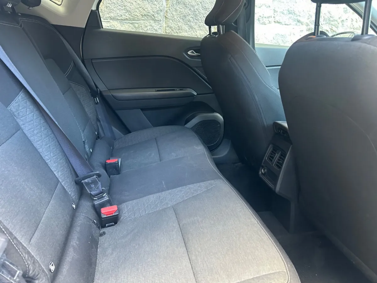 Renault Captur EVOLUTION TCE 90 MY23 5 - Image 6
