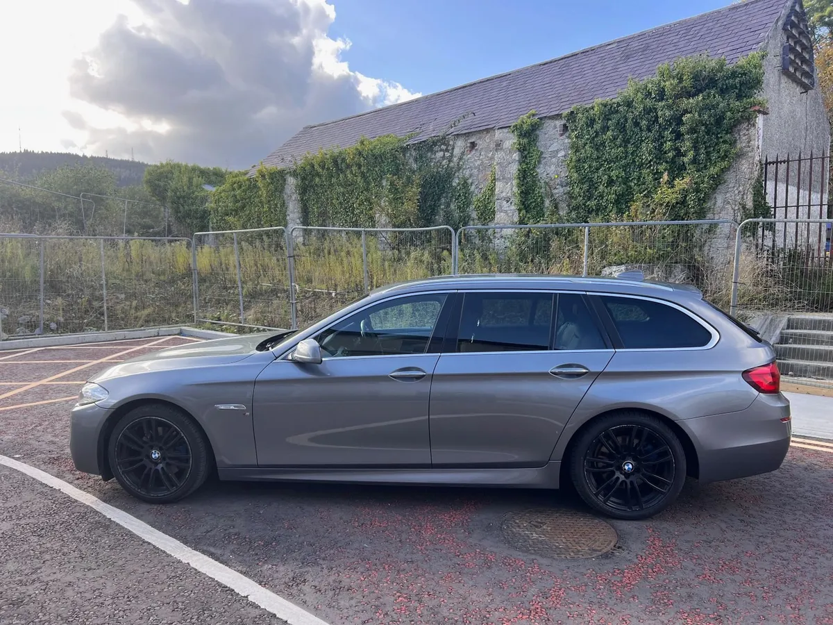 BMW 5-series 520d M Sport Touring F11 2010 - Image 3