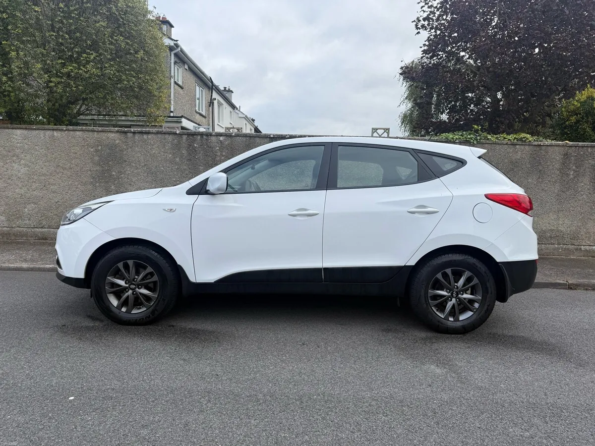 Hyundai IX35 New NCT 08/27 - Image 3