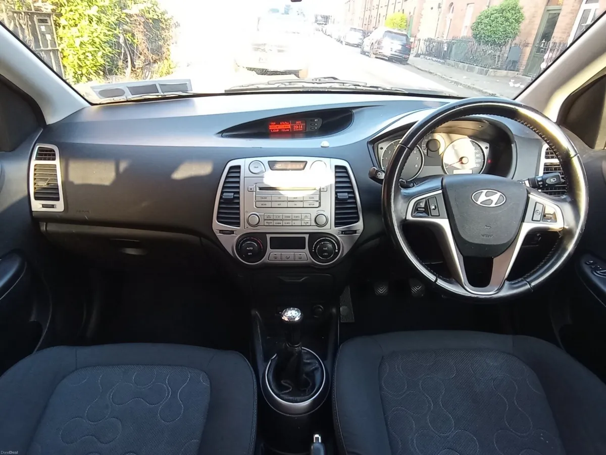 Car - Image 5