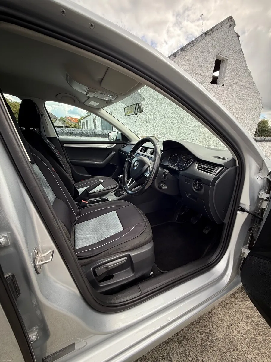 Skoda Octavia 2018 - Image 5