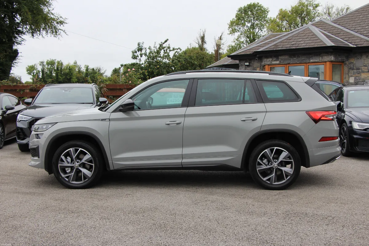 Kodiaq Sportline 4x4 * Sunroof/Heated Rear seats - Image 6