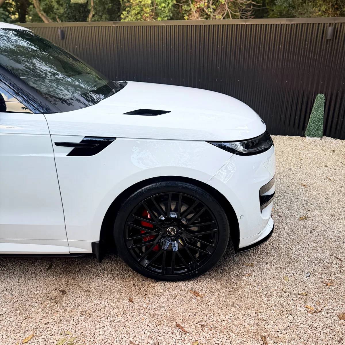 2023 (232) Range Rover Sport Dynamic SE 3.0 P440e - Image 4
