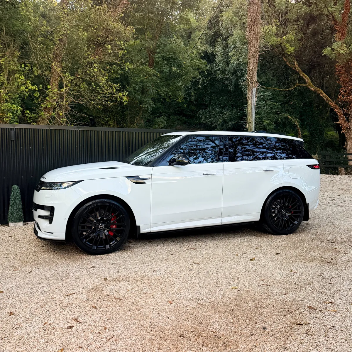 2023 (232) Range Rover Sport Dynamic SE 3.0 P440e - Image 6
