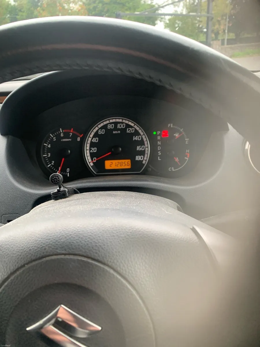 Suzuki swift automatic, tested and taxed to June 2 - Image 6