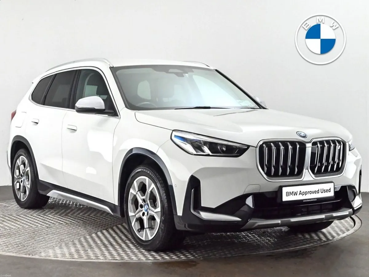 BMW iX1 xDrive30 xLine - Image 1
