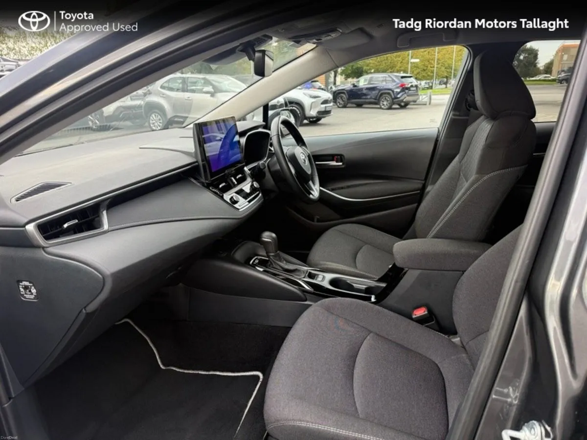 Toyota Corolla HEV LUNA SPORT SALOON - Image 6