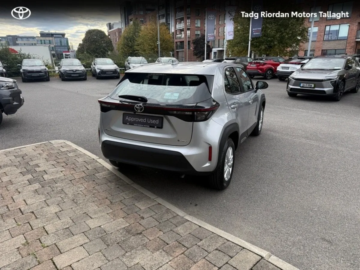 Toyota Yaris Cross CROSS LUNA - Image 2