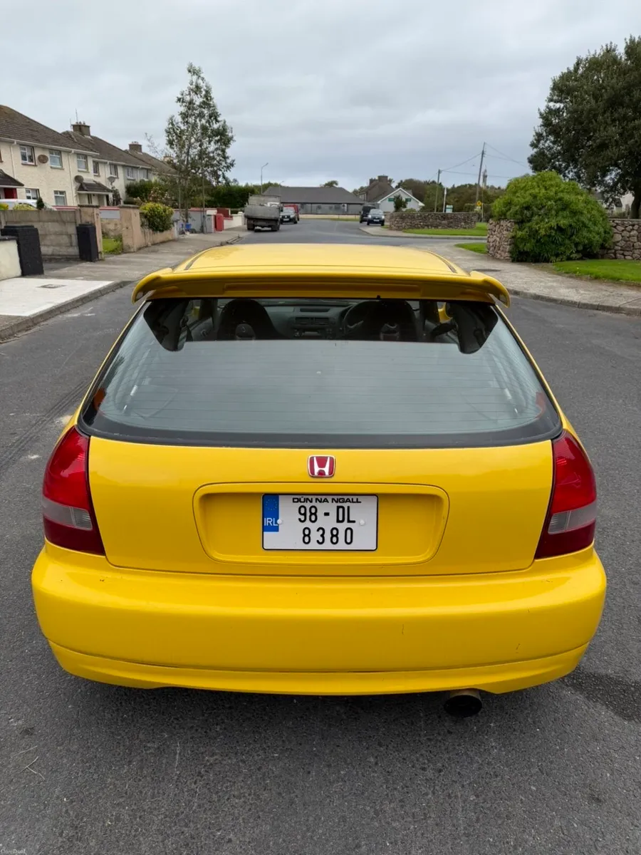 Honda civic - Image 4