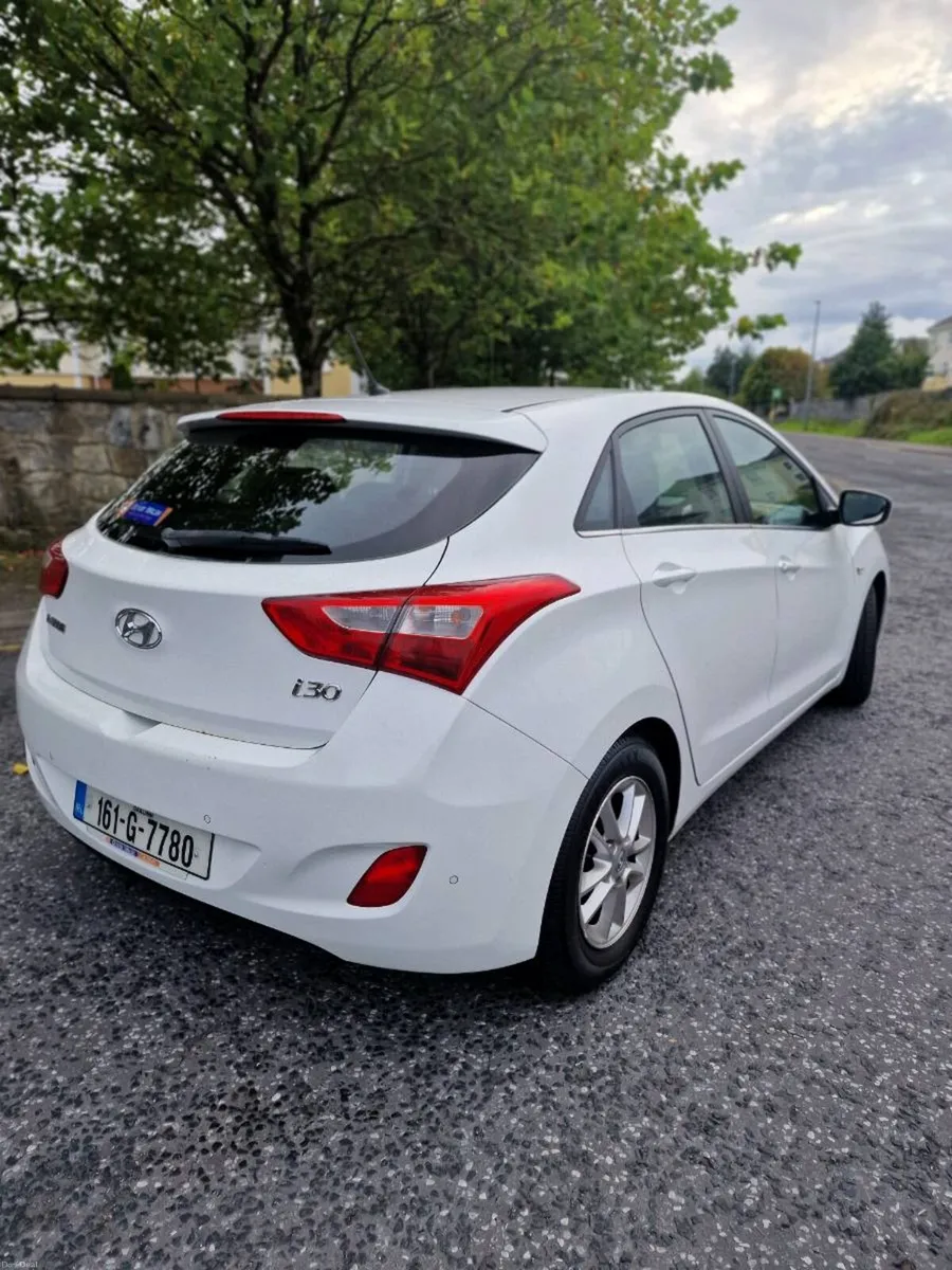 Hyundai i30 *full service history* - Image 2