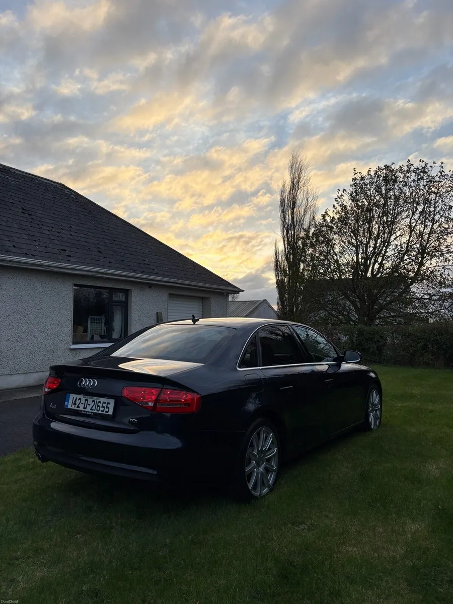 AUDI A4 TECHNIK 2.0TDi 150HP AUTO - Image 4
