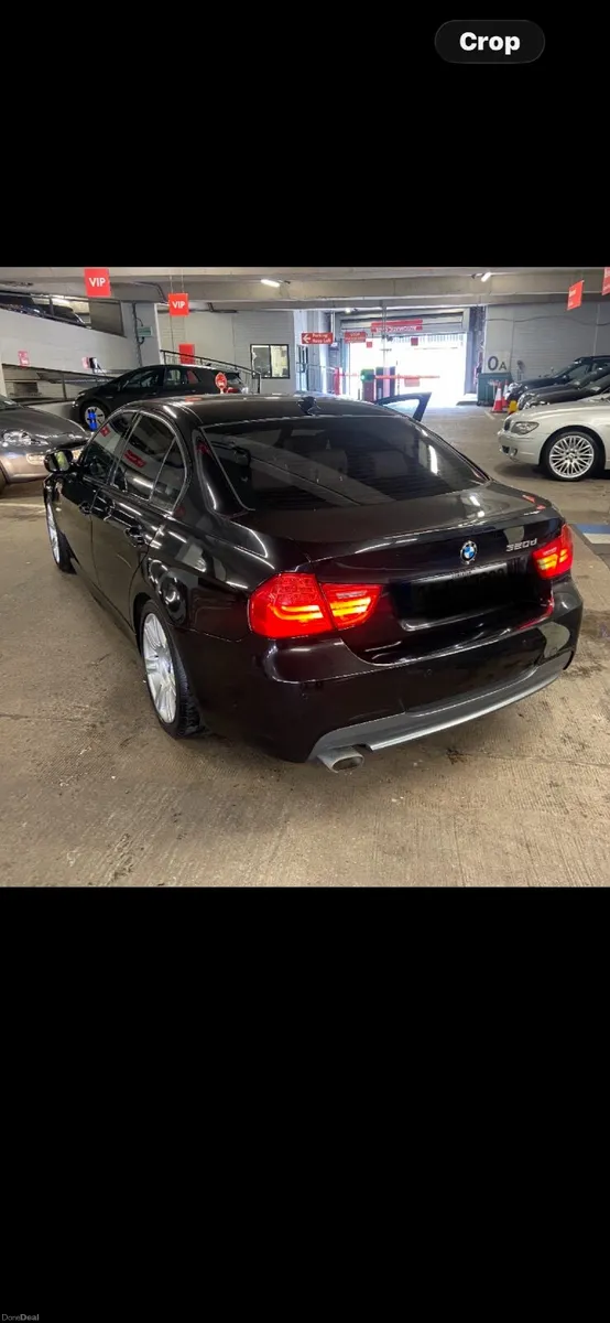 BMW 3-Series 2011 - Image 3