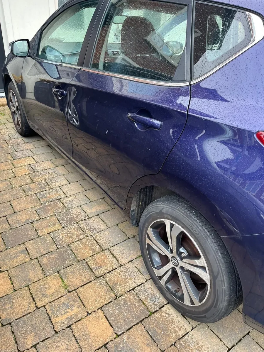 Nissan Pulsar 2015 - Image 3