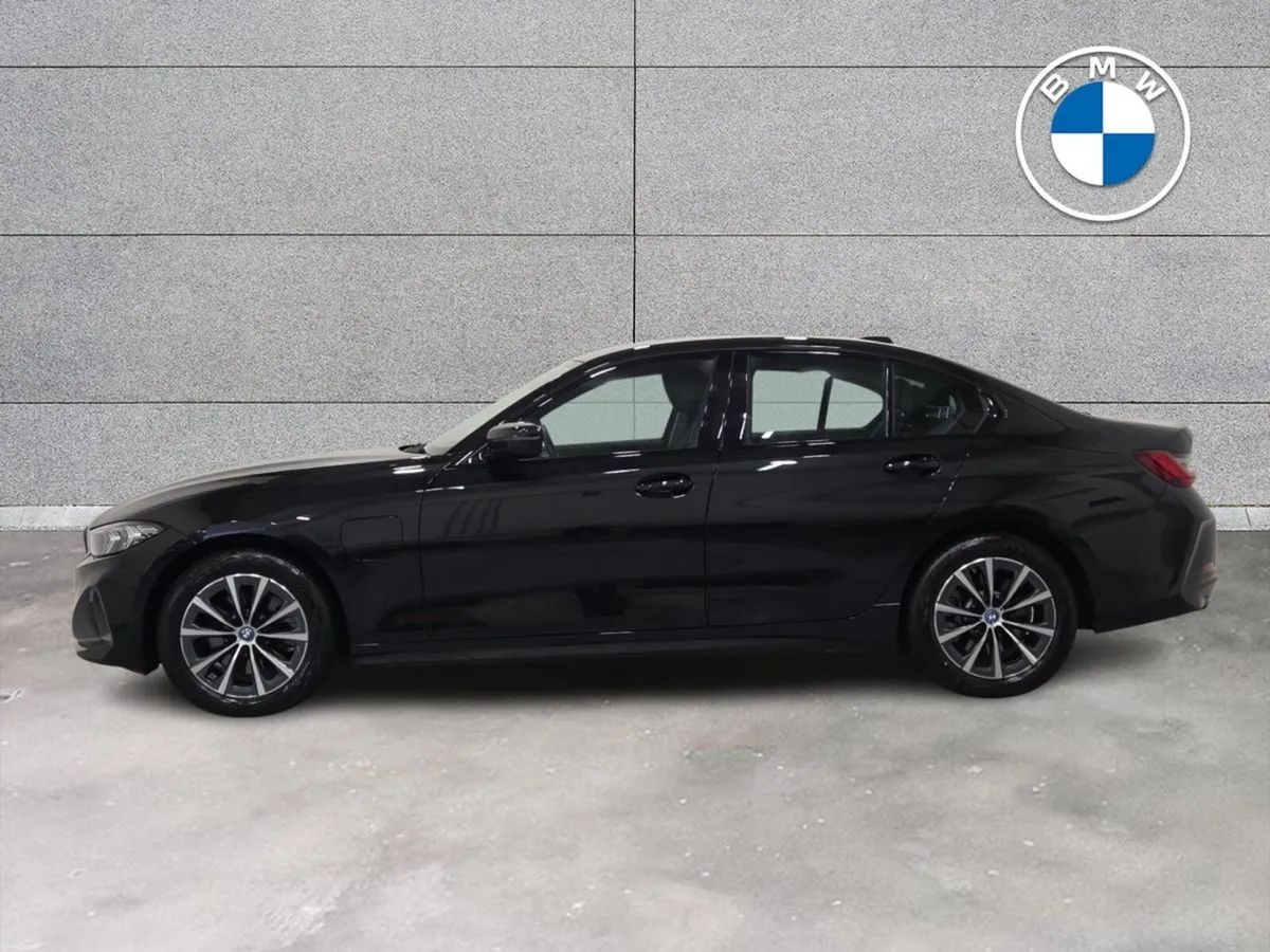 BMW 3-Series 330e Sport Saloon - Image 3