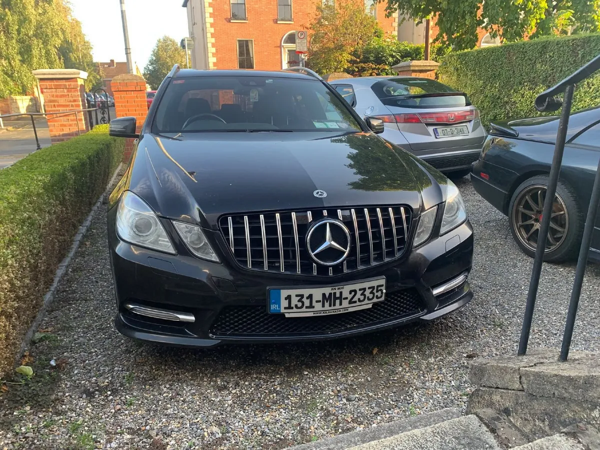 Mercedes-Benz E-Class 2013 - Image 4