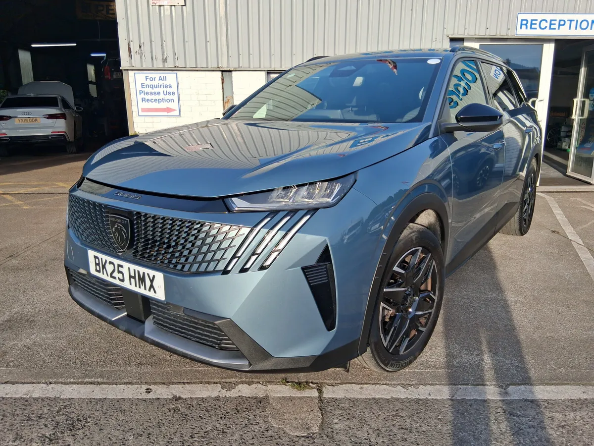 Peugeot 5008 2025 - Image 1