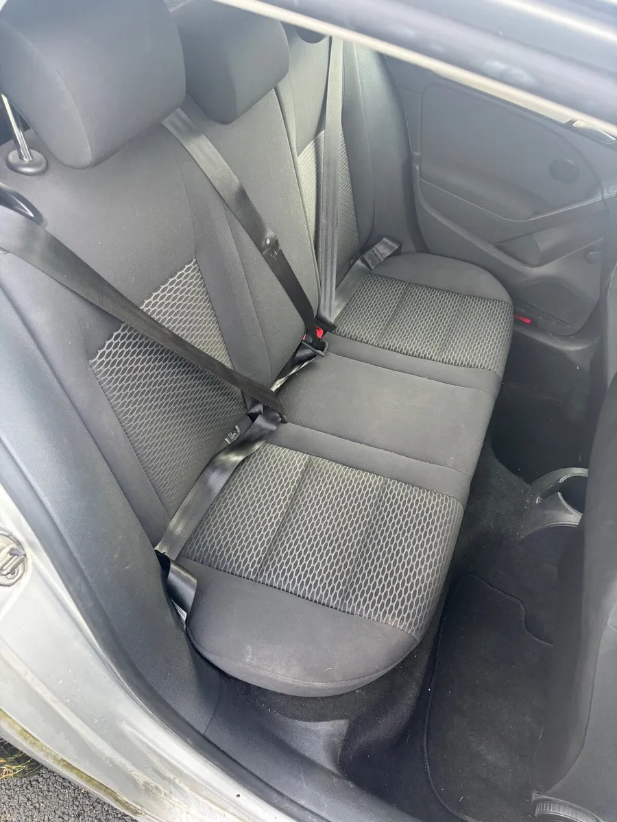 VW Golf 2012 | 1.6L | NCT 07/27 + TAX 04/27 - Image 6