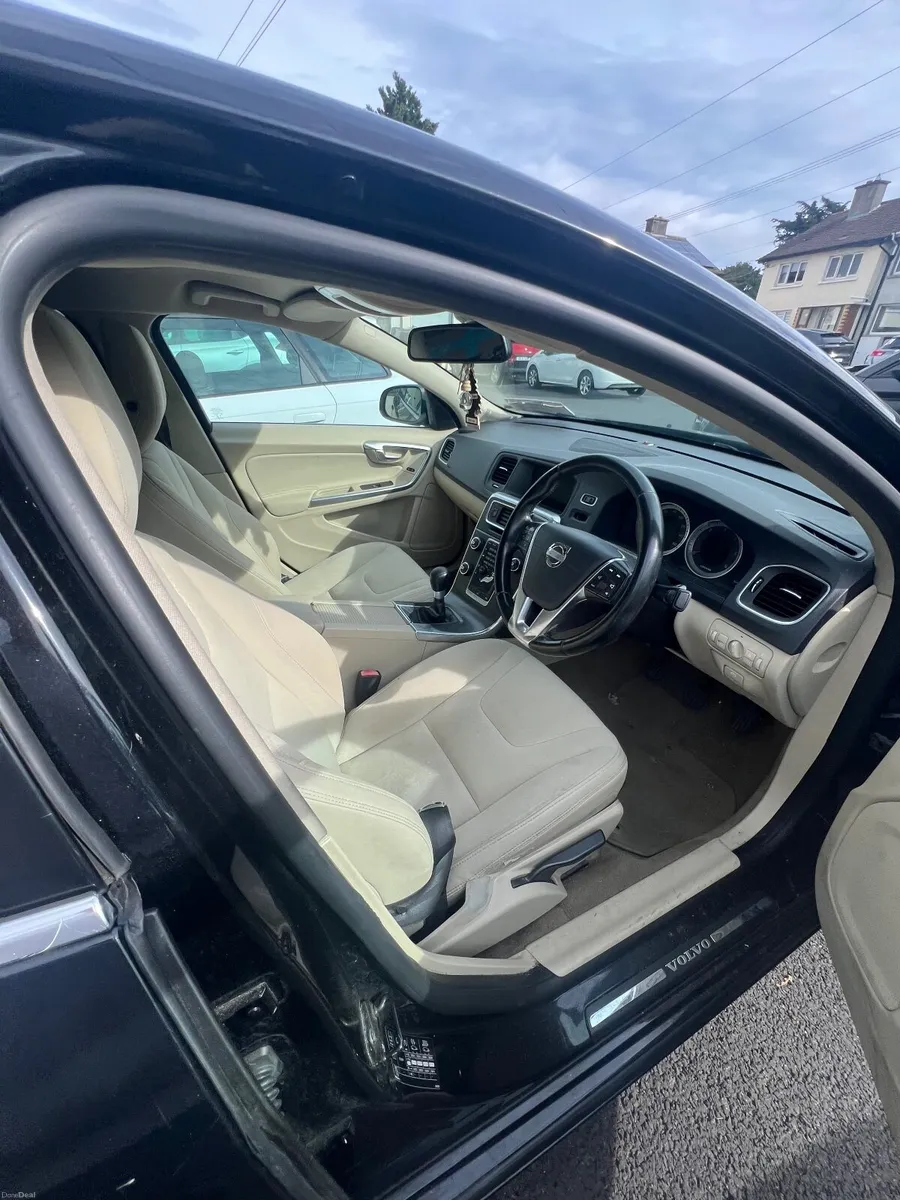 Volvo S60 2012 - Image 3
