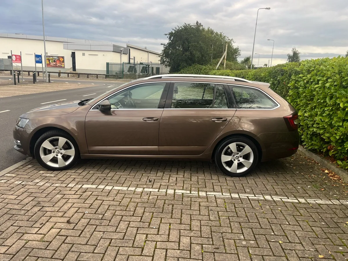 Skoda Octavia Combi Estate - Image 6