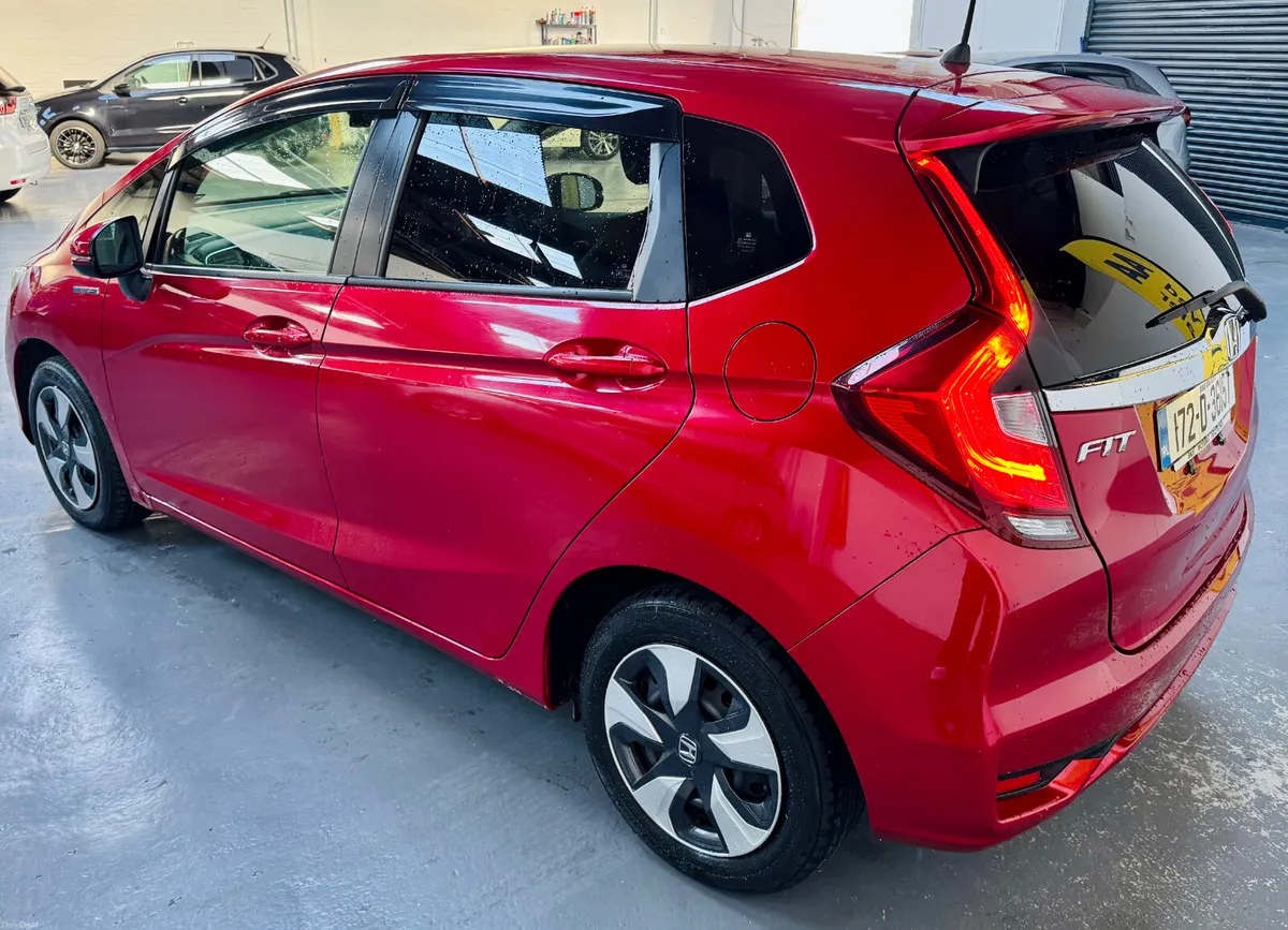 2017 Honda Fit 1.5 Hybrid Auto 17K K.M - Image 3