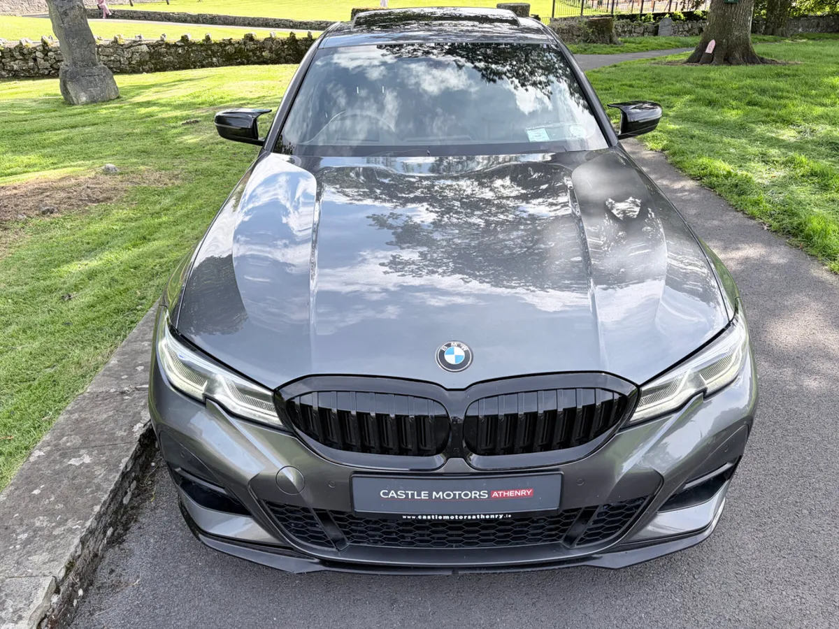 BMW 320D x-Drive M Sport Black Edition - Image 4