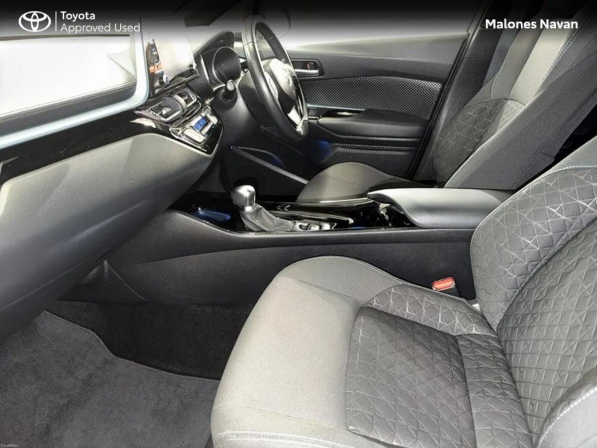 Toyota C-HR 1.8 HYBRID SPORT 4DR AUTO - Image 6
