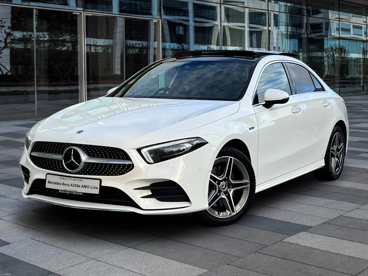 Mercedes Benz A250e AMG-Line Sedan *Panroof* - Image 3