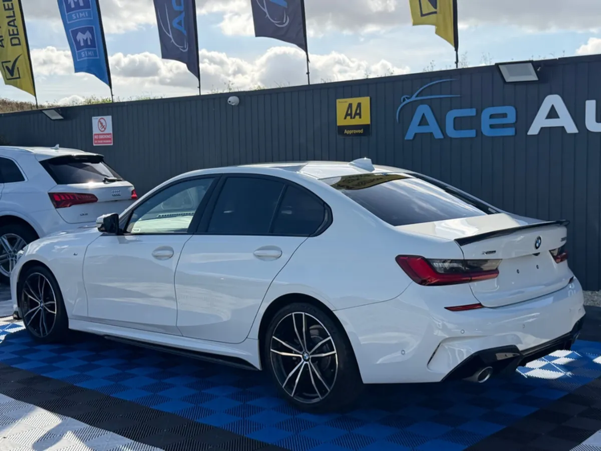 BMW 3-Series M-SPORT - X-DRIVE - 2.0L DIESEL - AUT - Image 5