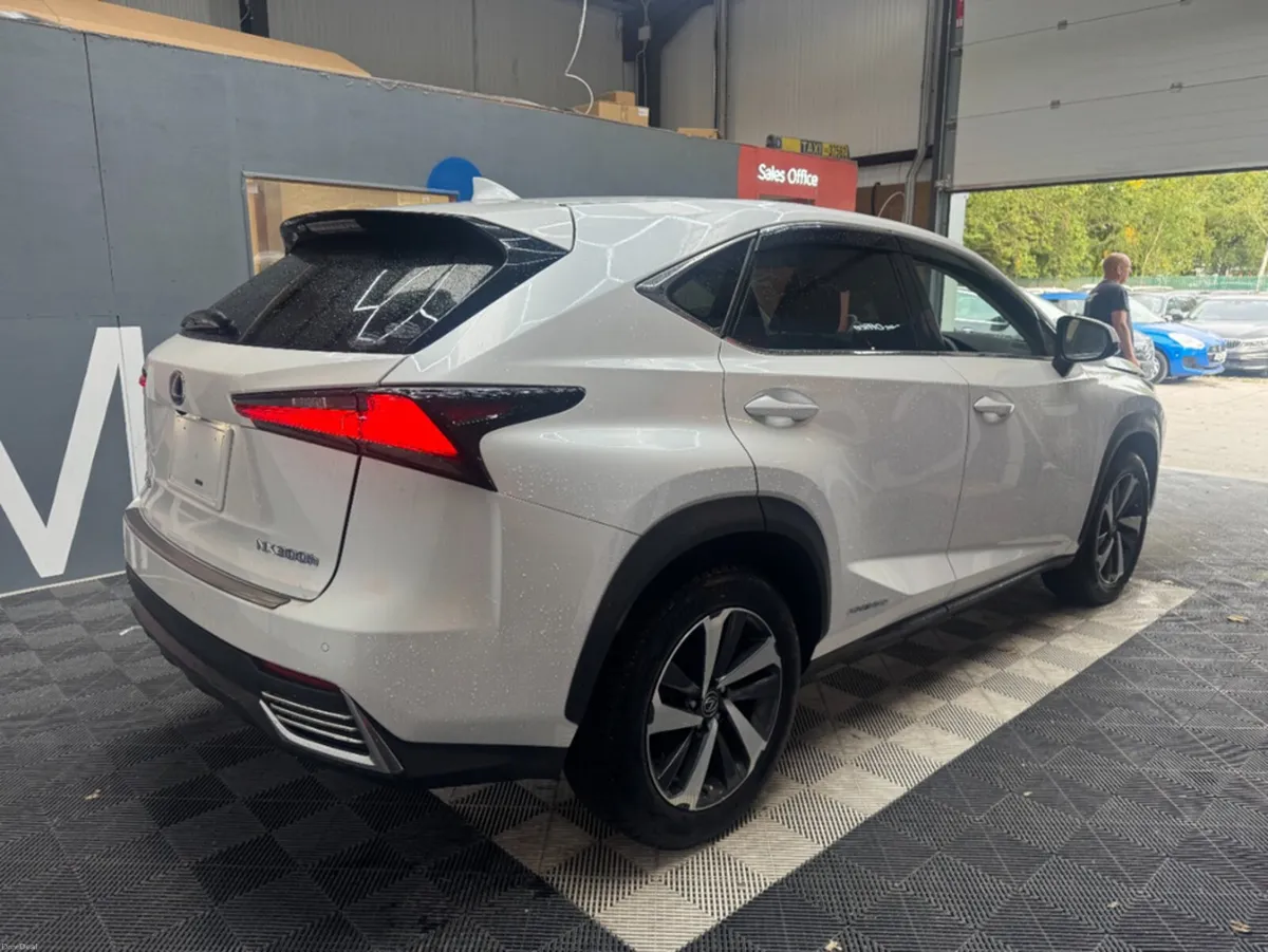 Lexus NX 2019 LEXUS NX 300H VERSION L AUTOMATIC / - Image 3