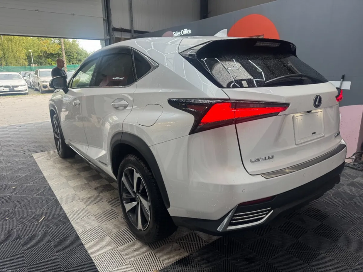 Lexus NX 2019 LEXUS NX 300H VERSION L AUTOMATIC / - Image 5