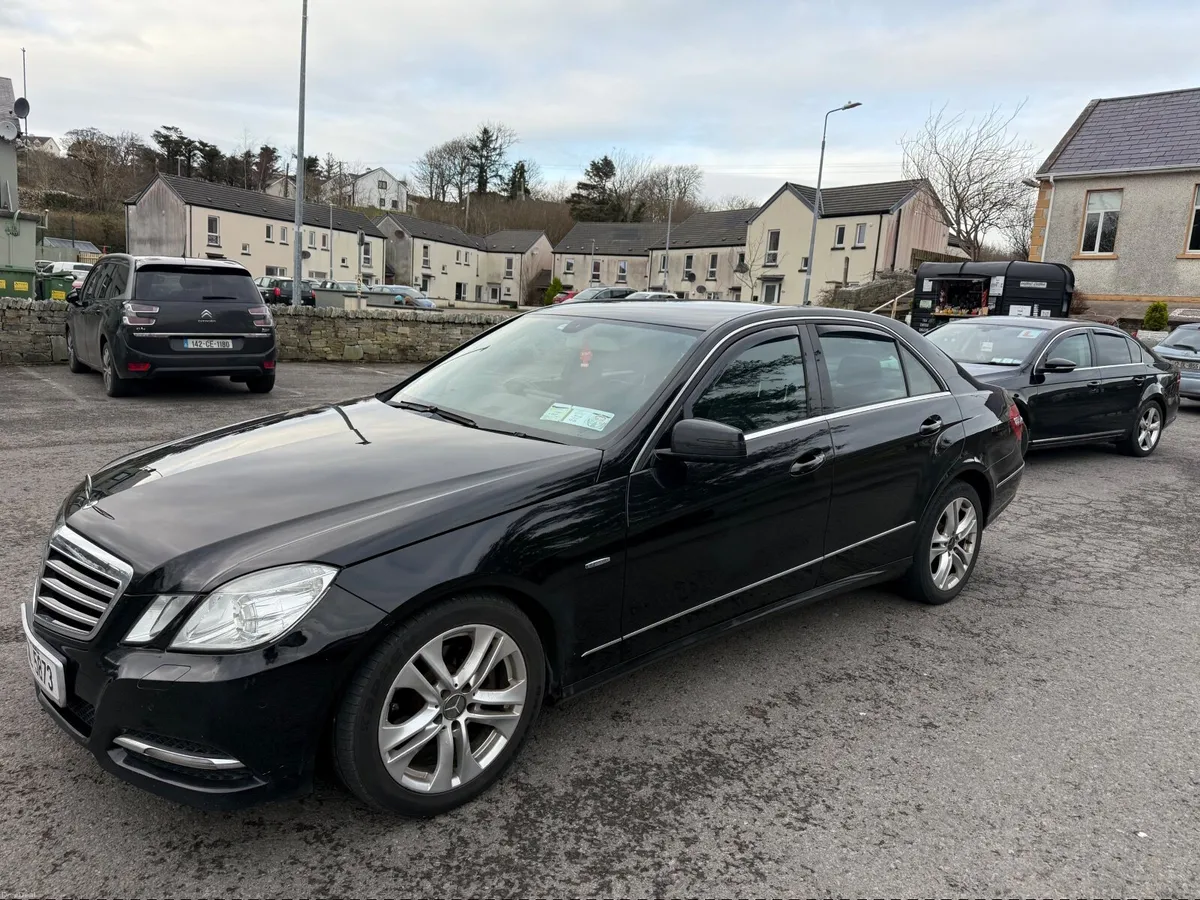 Mercedes-Benz E-Class 2012 - Image 6