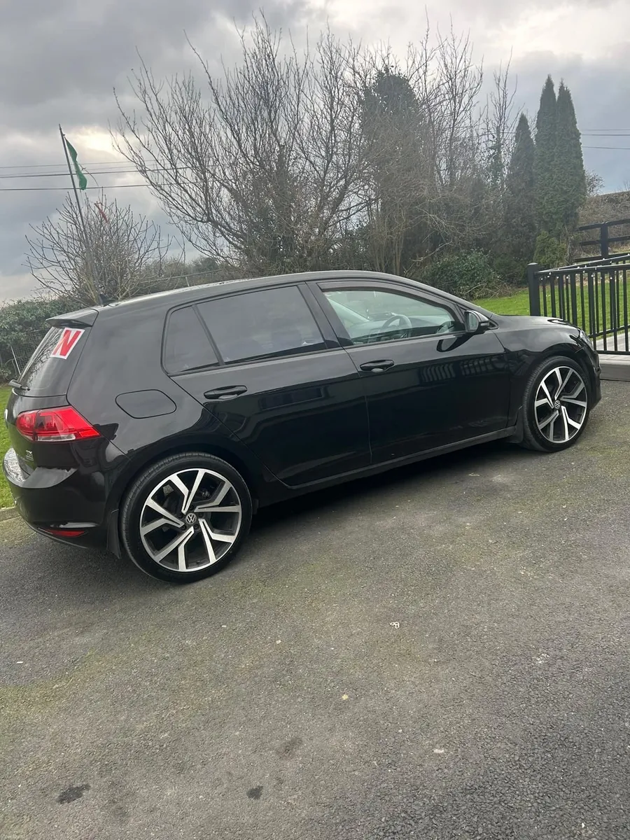 Volkswagen Golf 2014 - Image 2