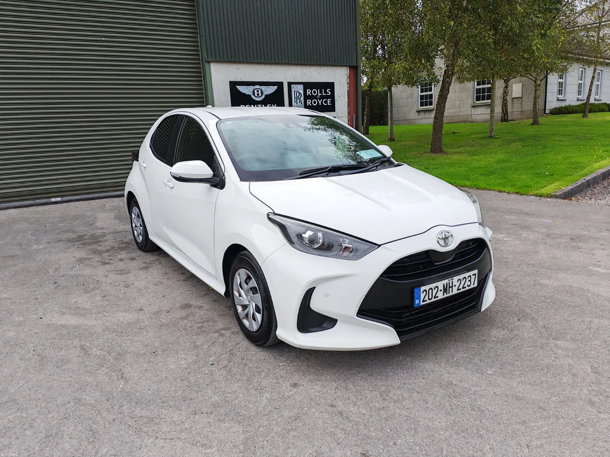 TOYOTA YARIS/202/ AUTO/1.0 PETROL / R. CAMERA - Image 2