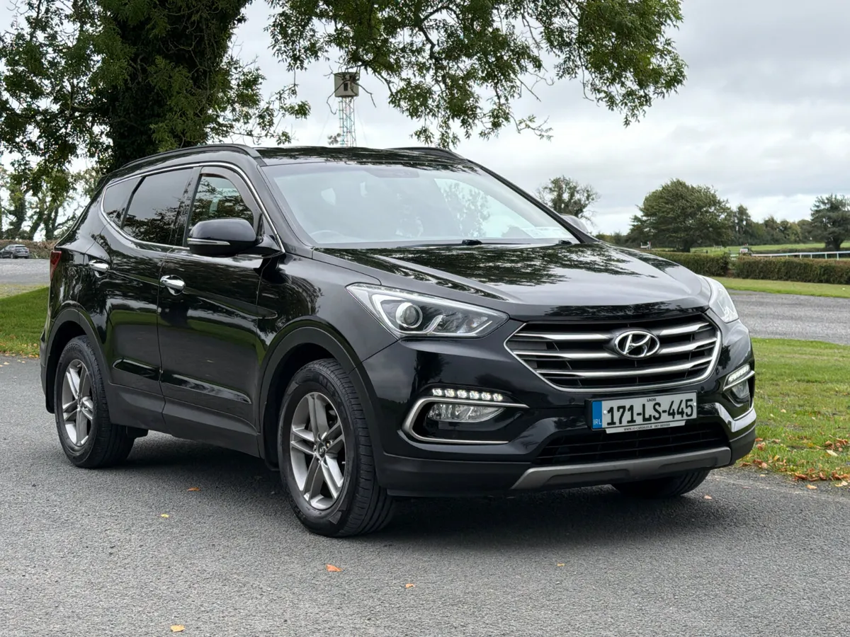 Hyundai Santa Fe 2017 Executive 4WD - Image 1