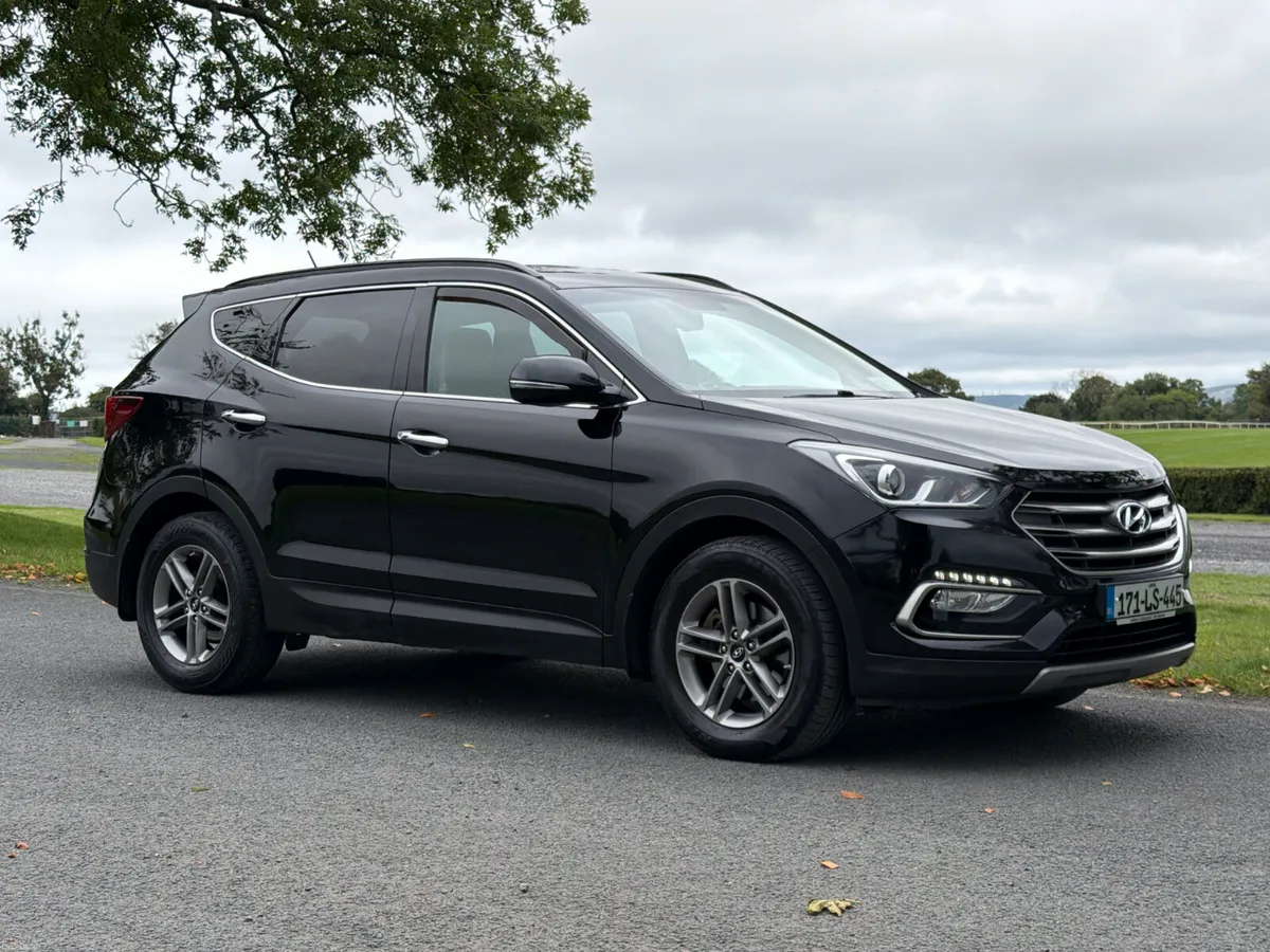 Hyundai Santa Fe 2017 Executive 4WD - Image 2